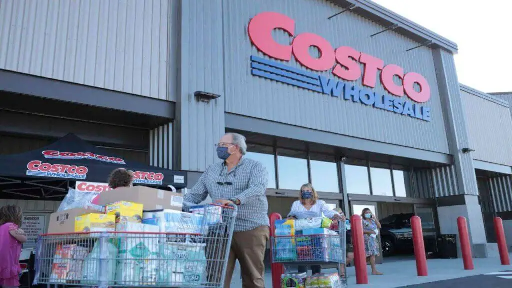 What Services Do Costco Stores Offer?