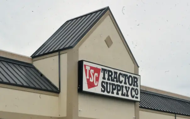 Does Tractor Supply Offer a Military Discount on Other Holidays