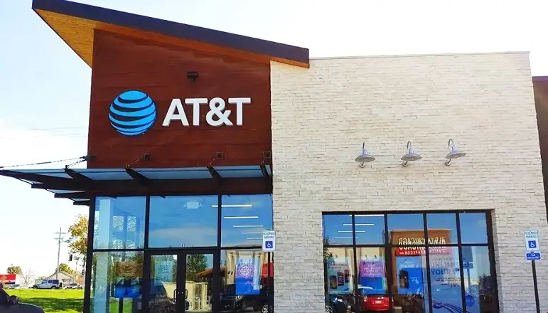 Who Is Eligible for the AT&T Military Discount?