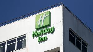 How to Apply for Your Senior Discount at Holiday Inn