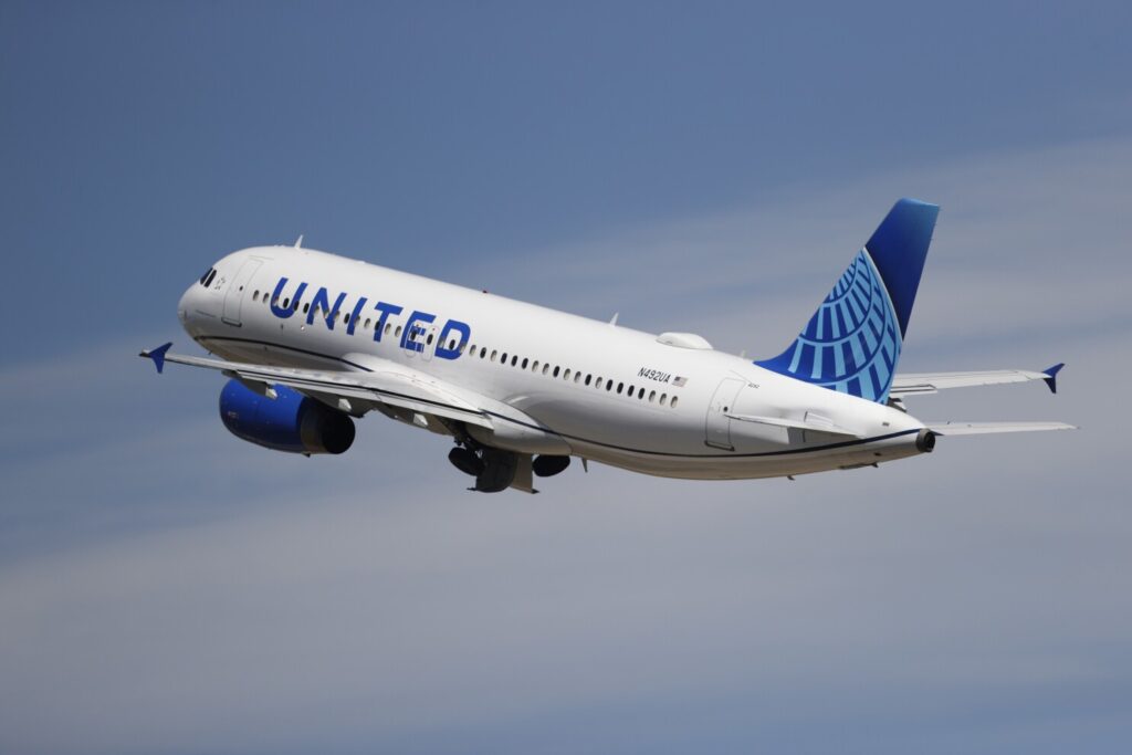What Are Other Ways to Save Money at United Airlines